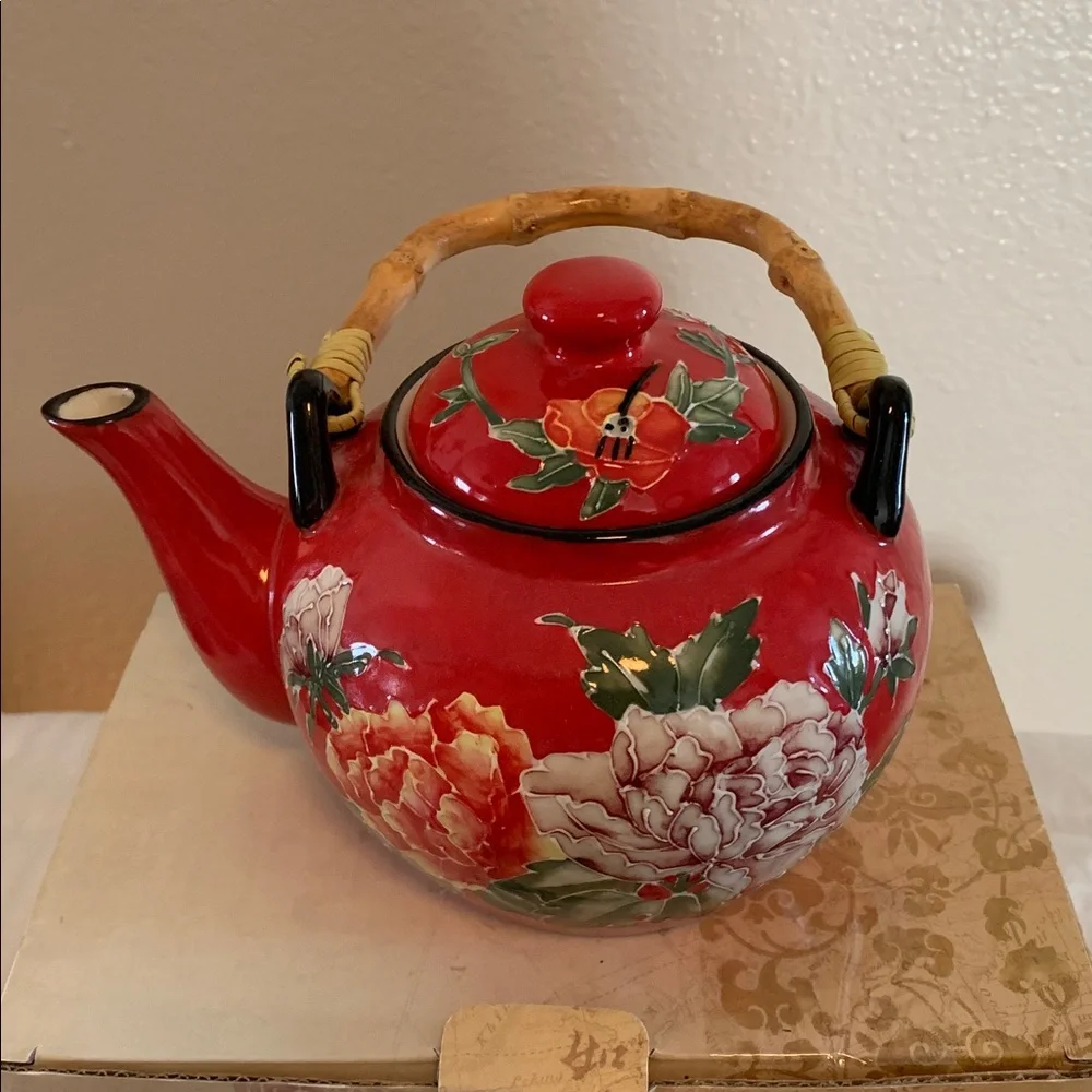 Pier 1 imports Peony teapot (No cups; in original box)